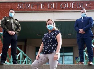 Une travailleuse sociale du CIUSSS MCQ intègre l’équipe de la Sûreté du Québec pour soutenir les interventions policières
