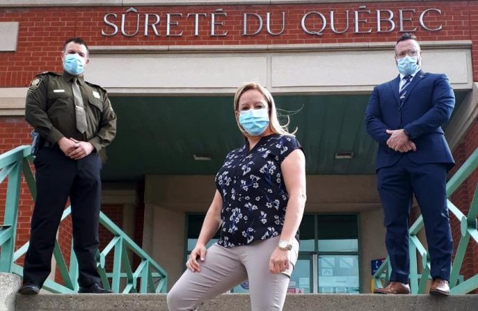 Une travailleuse sociale du CIUSSS MCQ intègre l’équipe de la Sûreté du Québec pour soutenir les interventions policières