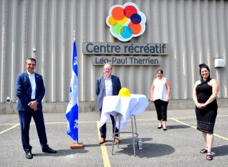 Québec et Ottawa annoncent des investissent dans le projet de mise à niveau du Centre récréatif Léo-Paul Therrien