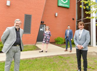 Pour la promotion d&rsquo;un mode de vie durable, sain et actif – La Ville de Drummondville et la Caisse Desjardins de Drummondville scellent un partenariat coopératif