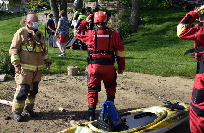 Une bonne samaritaine porte assistance à un kayakiste en détresse sur la rivière à Drummondville