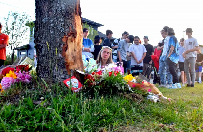 Décès tragique Alex Farcelais 17 ans – Le Centre de services scolaire des Chênes et ses amis réagissent dans la solidarité