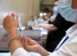 Santé et des services sociaux – Le gouvernement du Québec confirme la vaccination obligatoire le 15 octobre prochain