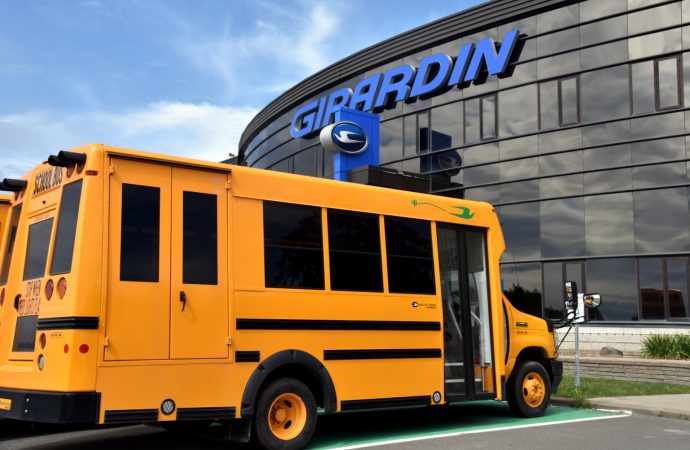 Entente entre Autobus Girardin et Recyclage Lithion pour le recyclage des batteries d’autobus électriques