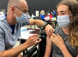 Québec lance une «loto-vaccin» pour encourager les 12 à 17 ans à se faire vacciner