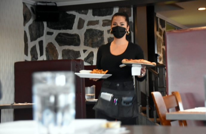 Québec annonce de nouvelles mesures d’assouplissement pour les restaurants et les bars