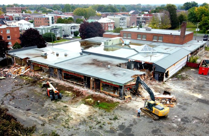 L’ancienne bibliothèque de Drummondville disparaît du paysage Drummondvillois