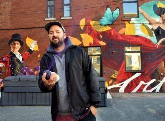 La Ruelle des Artistes voit le jour à Drummondville avec l’impressionnante œuvre de l’artiste muraliste Nicolas Lareau