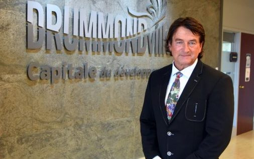 Alain-Carrier-Maire-de-Drummondville-@-Crédit-photo-Eric-Beaupré-Vingt55-005-690x450
