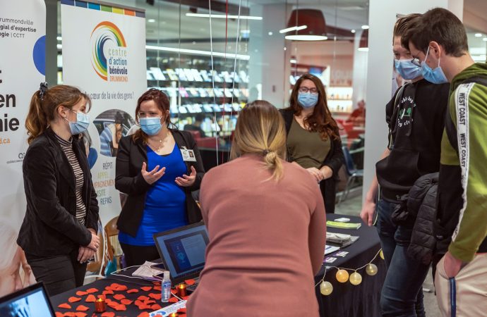 Sensibilisation à la violence et à l’exclusion – Une activité mobilisatrice des finissants en Techniques d’éducation spécialisée du Cégep de Drummondville