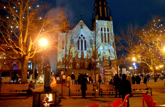 Esprit des fêtes à Drummondville – Une expérience immersive et des projections grandiose sur la basilique Saint-Frédéric