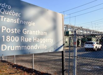 Vents forts – Les employés et monteurs d’Hydro-Québec travaillent à rétablir le service