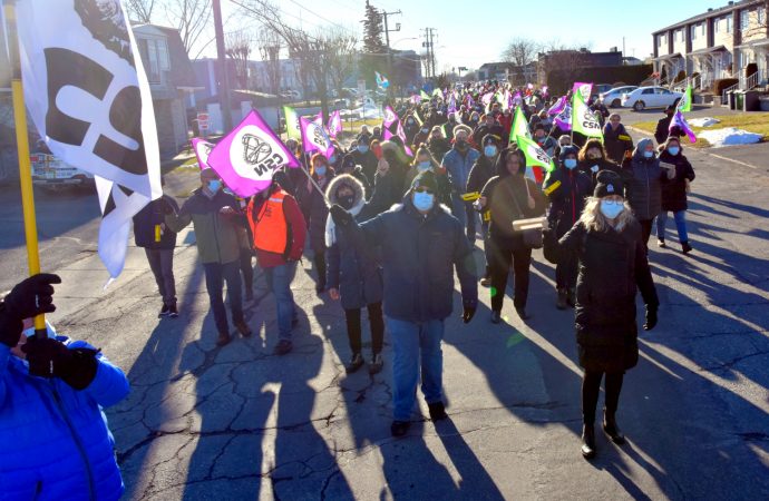 Héma-Québec : La FSSS–CSN a manifesté à Drummondville en appui aux négociations des employés d’Héma-Québec