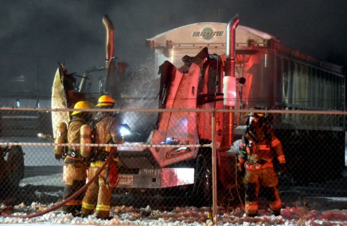 Deux véhicules lourds ont été endommagés par un incendie chez Transport Fréchette