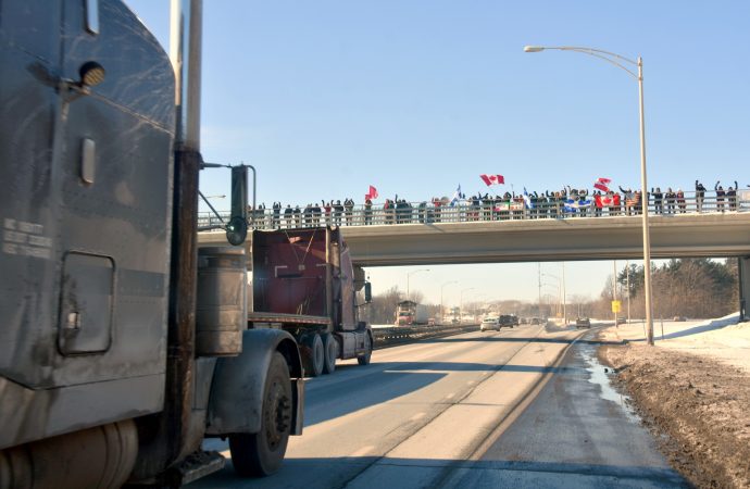 Convoi de la liberté 2022 – GoFundMe coupe les vivres aux camionneurs d’Ottawa