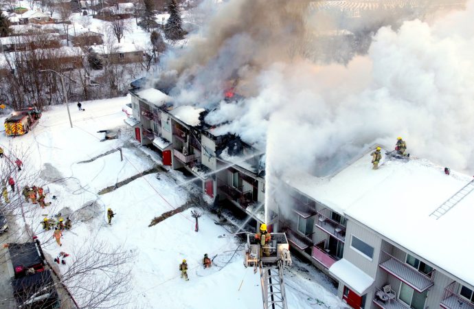 Incendie d’un immeuble à logements – Des dizaines de locataires drummondvillois à la rue