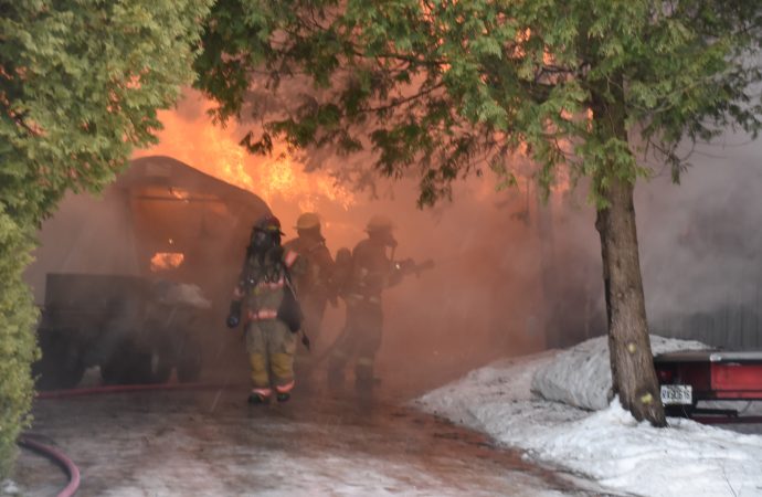 Un incendie a complètement détruit une résidence à Drummondville