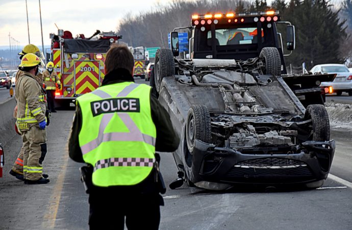 Accident – Capotage dans la bretelle de l’autoroute 20 pour la 55 à Drummondville