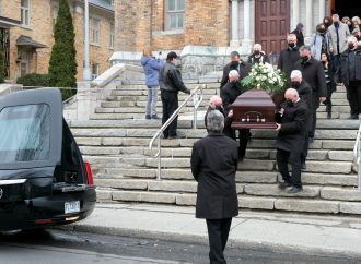 Funérailles de la reine du country – Dernier hommage à Renée Martel à Drummondville