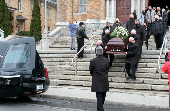 Funérailles de la reine du country – Dernier hommage à Renée Martel à Drummondville