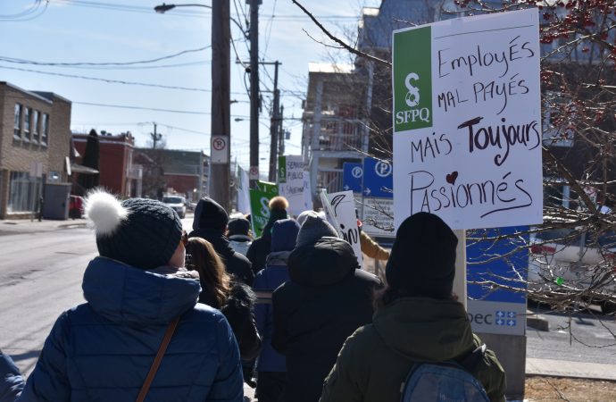 26 000 fonctionnaires provinciaux SFPQ en grève interpellent le gouvernement Legault pour obtenir des offres raisonnables