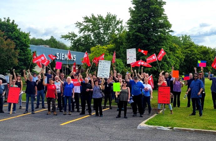 Les 200 membres d’Unifor travaillant pour Siemens rejettent l’entente de principe