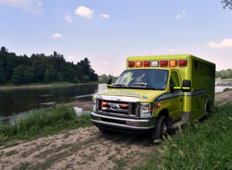 Le Québec franchit un premier pas vers l’électrification du transport ambulancier