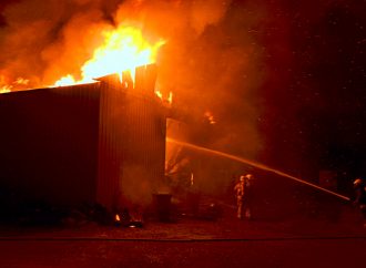 Incendie majeur : Un bâtiment de l’entreprise Michel Noël a été la proie des flammes à Wickham