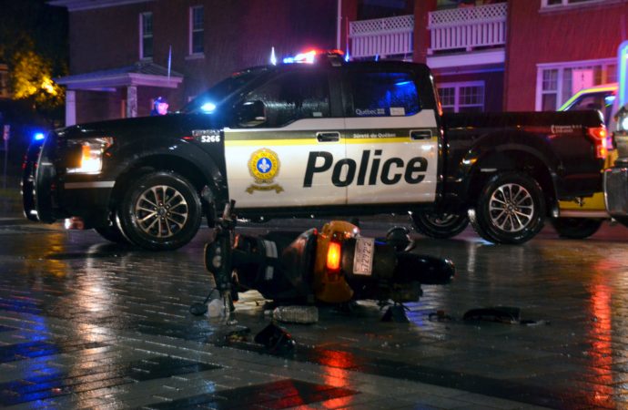 Accident impliquant un camion et un scooter à Drummondville