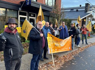 Ouverture des négociations du secteur public – Opération de visibilité de la CSQ  »On est là  », à Drummonville