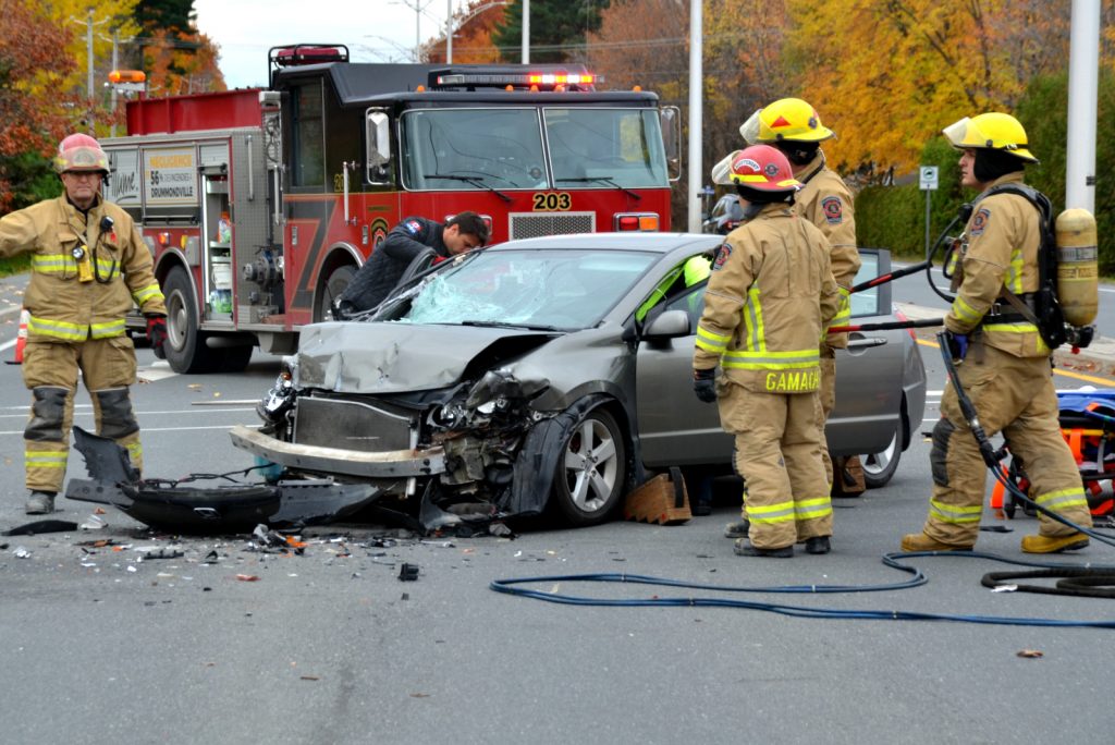 Accident Vingt55 Boul Université (2)