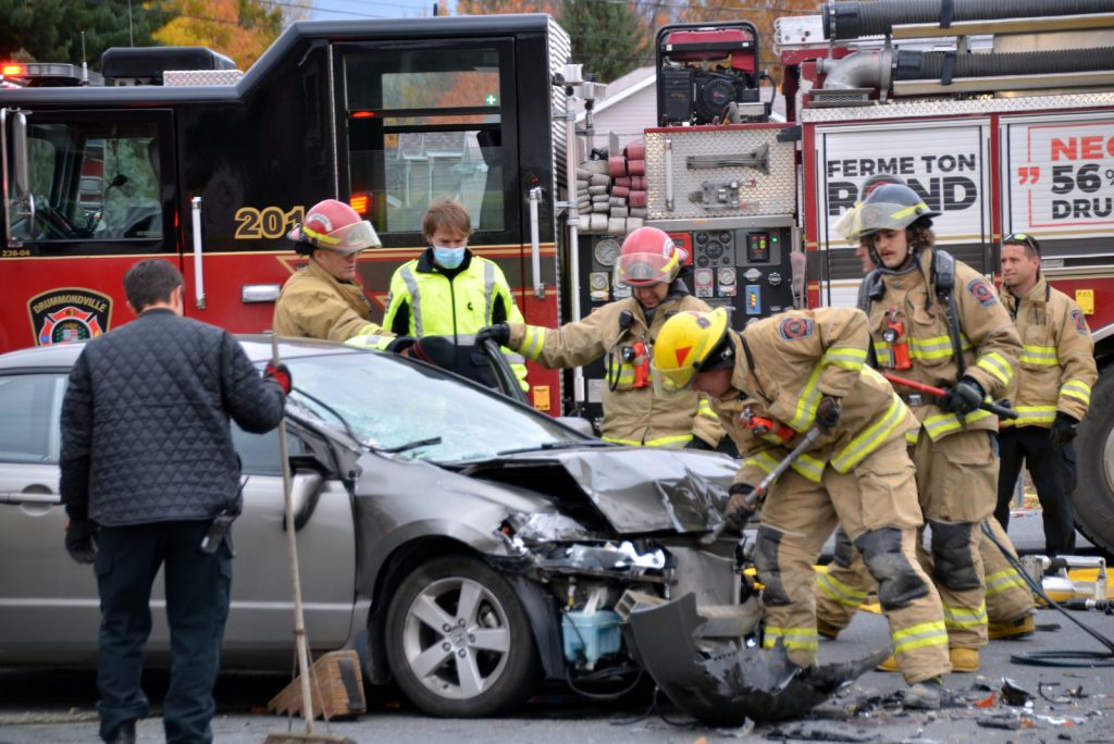 Accident Vingt55 Boul Université (3)