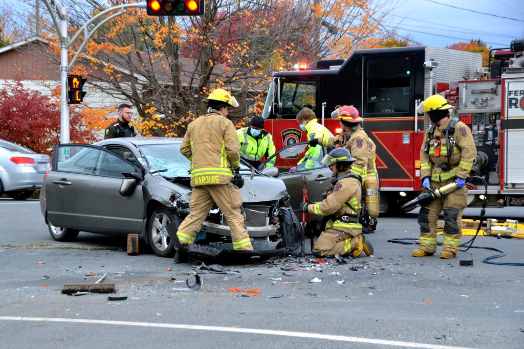 Accident Vingt55 Boul Université (5)