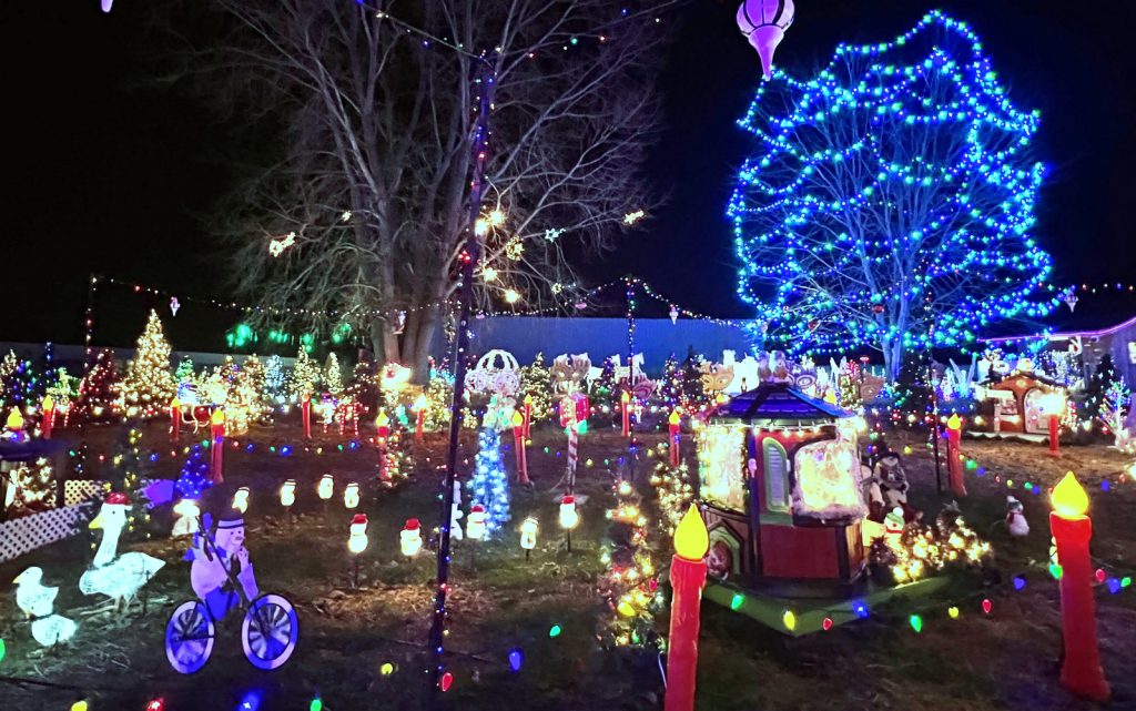 Notre Monde Magique de Noël! : un endroit féerique avec plus de 400 000  lumières scintillantes à 30 minutes de Drummondville – Vingt55