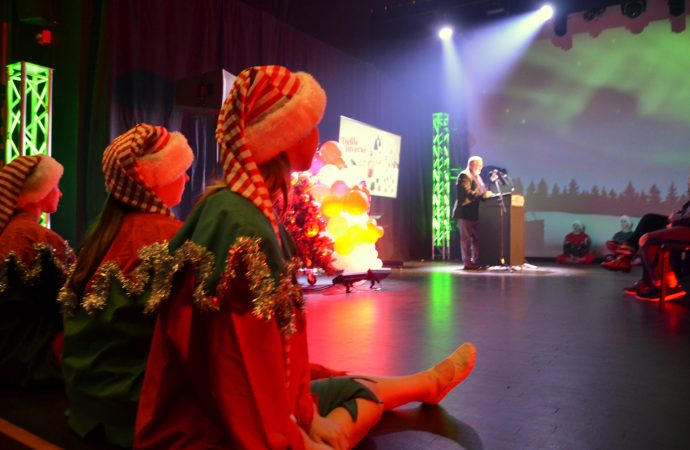 Le Défilé inversé de Noël : une expérience de divertissement immersif pour toute la famille au Cégep de Drummondville
