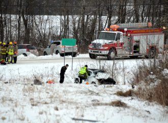 Éjecté de son véhicule, un homme perd la vie dans une violente embardée