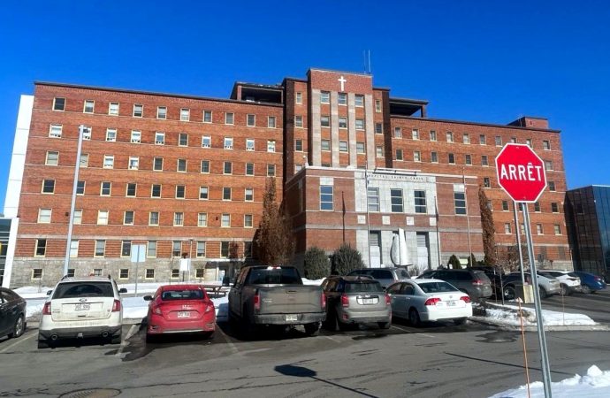 Nouvel hôpital régional à Drummondville : les élus et le CIUSSS/MCQ devront attendre d’autres annonces avant d’aller de l’avant