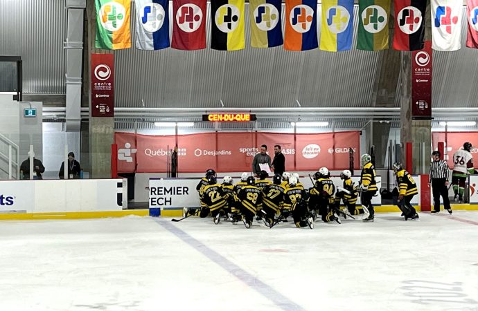 Jeux du Québec : Le hockey masculin retient l’attention lors du départ pour le bloc 2