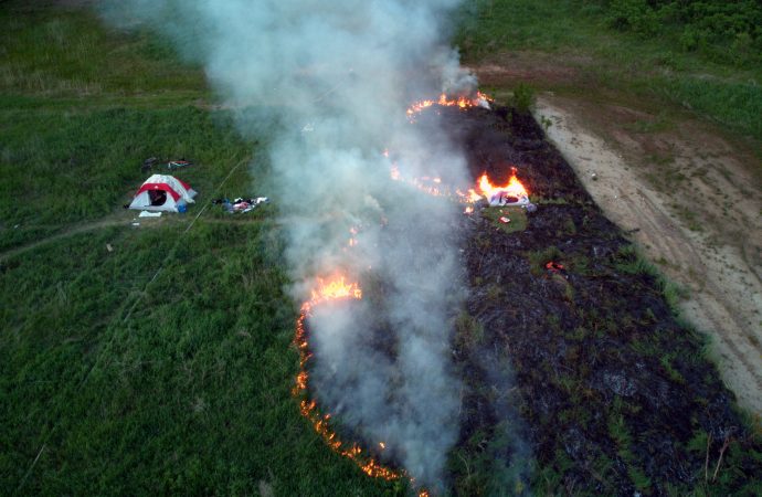 Incendie suspect dans un campement d’itinérants à Drummondville