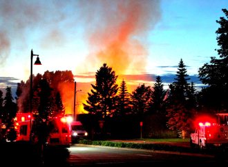 Un incendie monopolise plusieurs pompiers à l’usine de papier Cascades