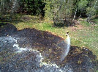 Hausse des incendies de forêt : Québec et la SOPFEU demandent d’éviter de circuler et de pratiquer des activités en forêt