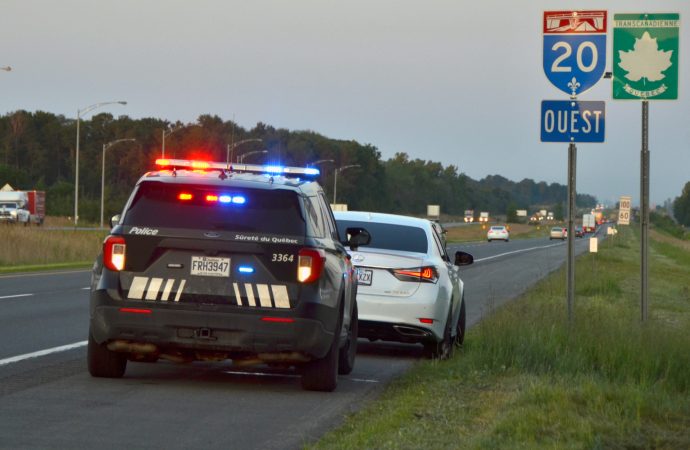 GEV à Drummond : les policiers autoroutiers de la SQ ralentissent les ardeurs d’un chauffard capté à 160 km/h