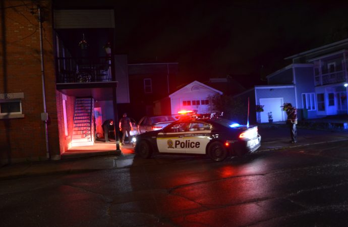 Un individu arrêté après une courte poursuite policière à Drummondville