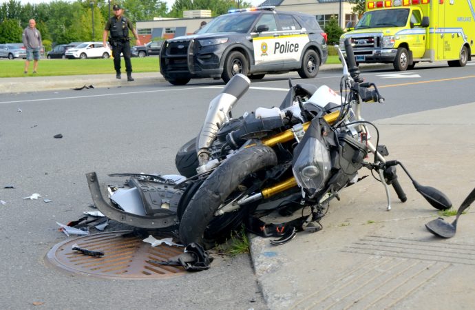 Un motocycliste blessé suite à une violente collision à Drummondville
