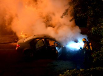 Les pompiers interviennent pour un feu de véhicule rue Alexandre