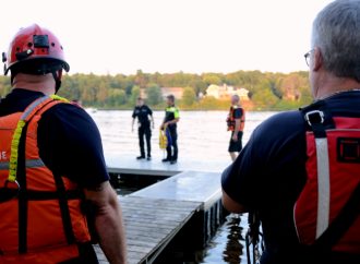 Sauvetage nautique pour deux personnes à la dérive sur la rivière Saint-François à Drummondville