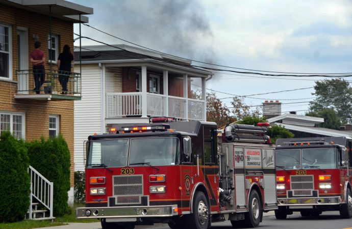 Un feu de résidence force l’intervention des pompiers sur la rue St-Alfred