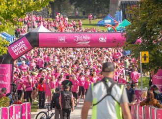 Vague rose au centre-ville de Drummondville pour la course Joséphine : 2 200 femmes ont participé à la première édition