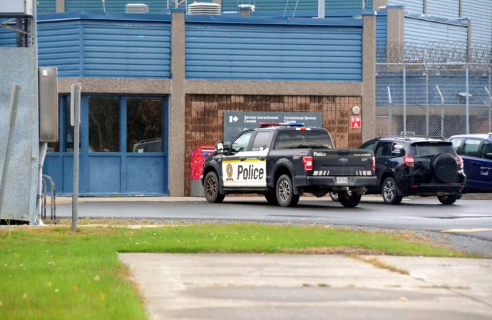 Saisie record à l’Établissement Drummond : 233 300 $ en drogue, stupéfiants et objets interdits interceptés