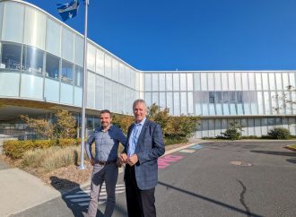 Développement des collections : Les députés André Lamontagne et Sébastien Schneeberger annoncent une aide financière de 830 800 $ à la Bibliothèque publique de Drummondville
